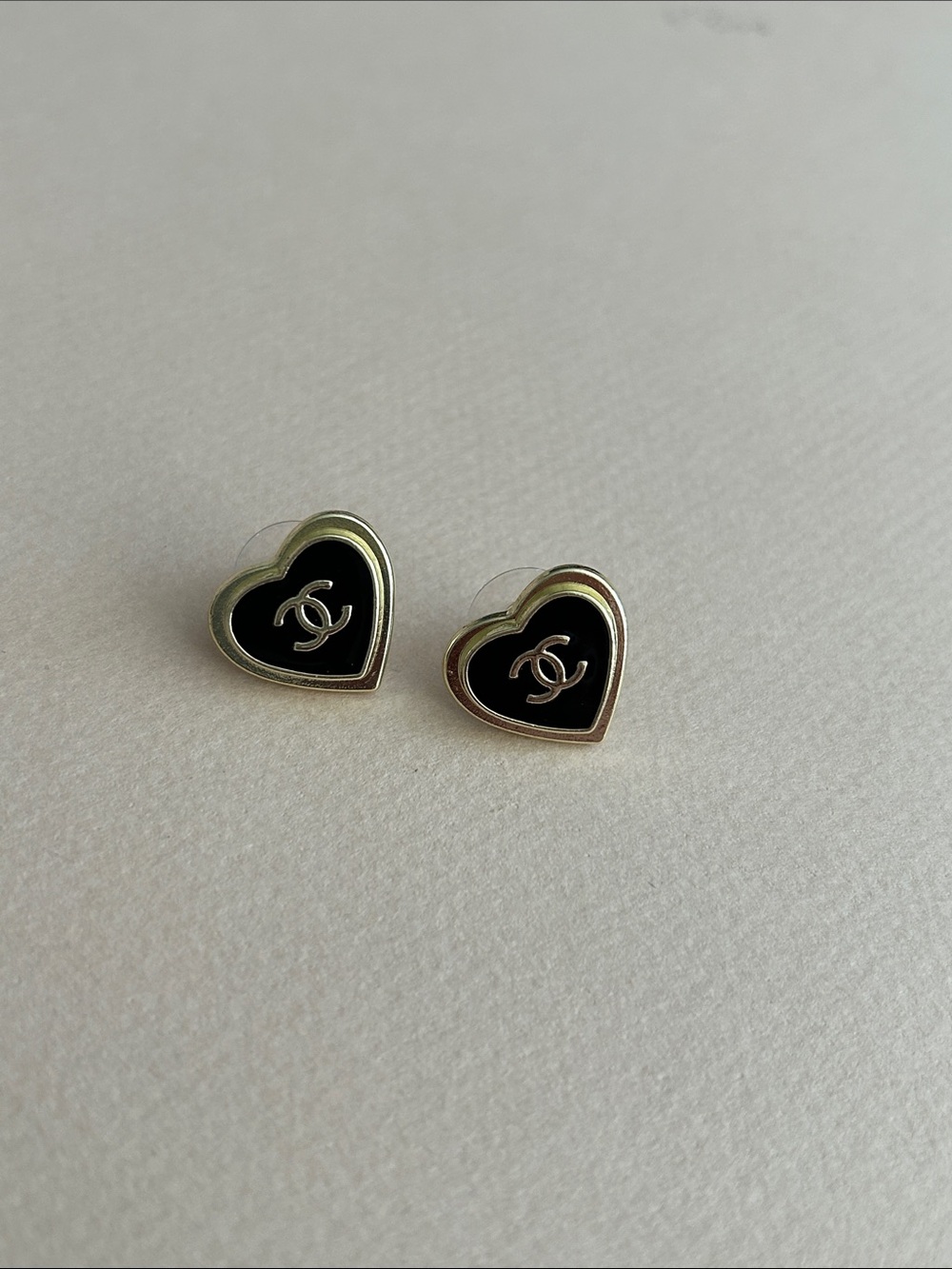 Chanel heart earrings L9